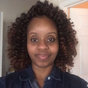 Meet your Posher, Monique